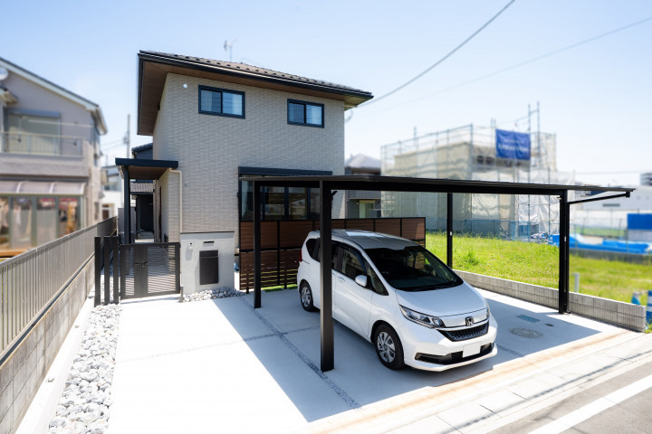 家族の笑顔が集う、開放感あふれる住まい